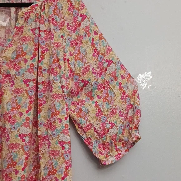 Jones New York size 2X women's colorful floral pull-on blouse. - Picture 5 of 16
